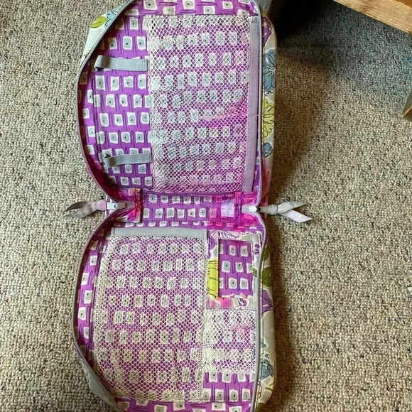 Vera Bradley Floral Fabric Mini Hangs Makeup Bag - Picture 3 of 6